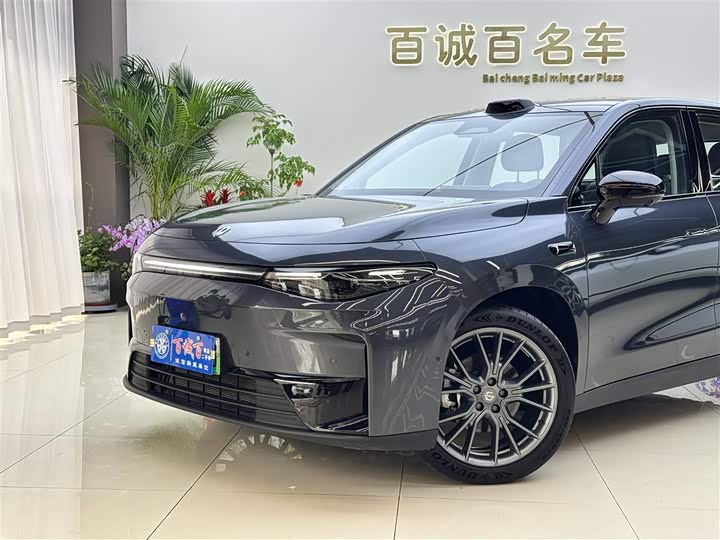 Фото 2 - Leapmotor C10