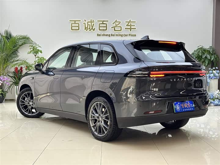 Фото 7 - Leapmotor C10