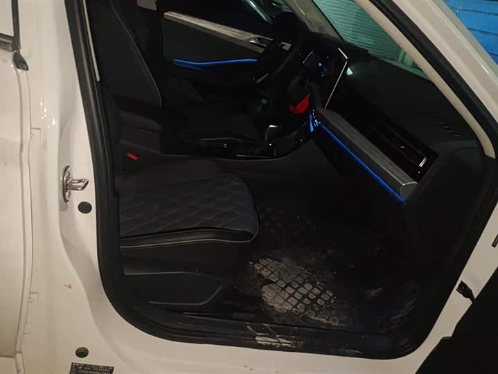 Фото 8 - Volkswagen Sagitar L