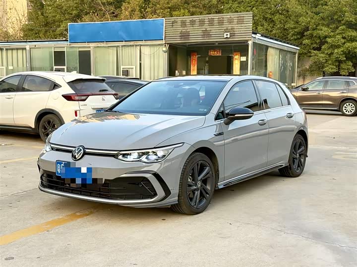 Фото 2 - Volkswagen Golf