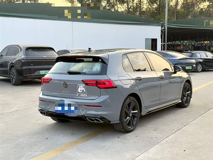 Фото 5 - Volkswagen Golf