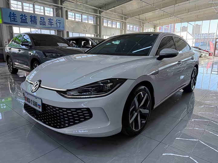 Фото 1 - Volkswagen Lamando L