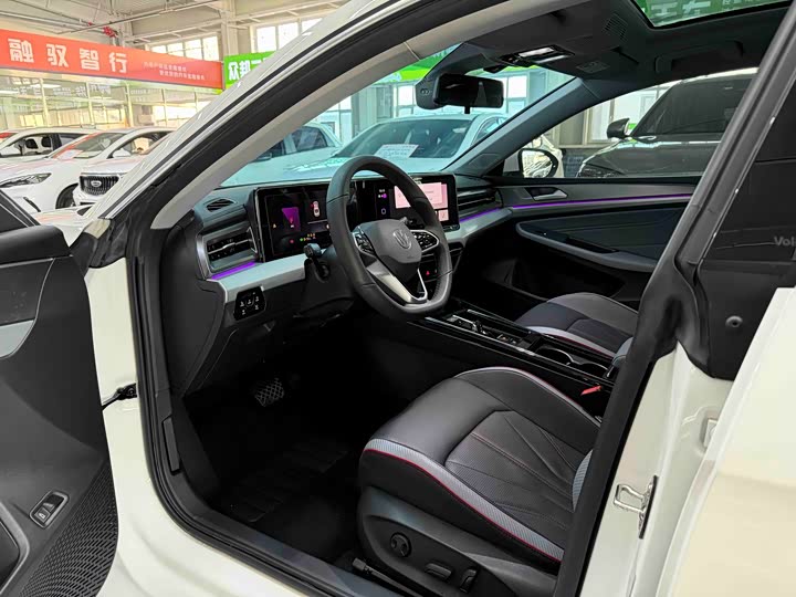 Фото 7 - Volkswagen Lamando L