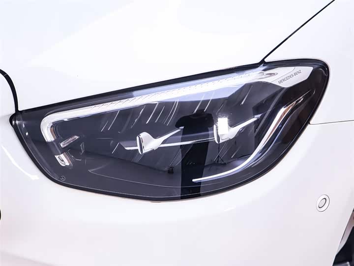 Фото 4 - Mercedes-Benz E-Class