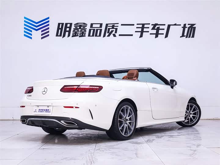 Фото 7 - Mercedes-Benz E-Class