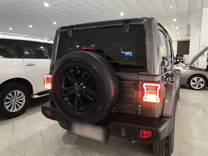 Фото 6 - Jeep Wrangler