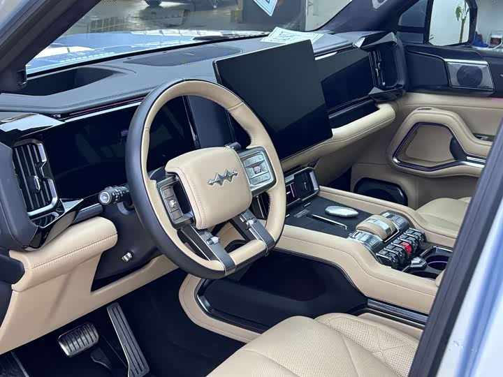 Фото 4 - BYD FangChengBao Leopard 8