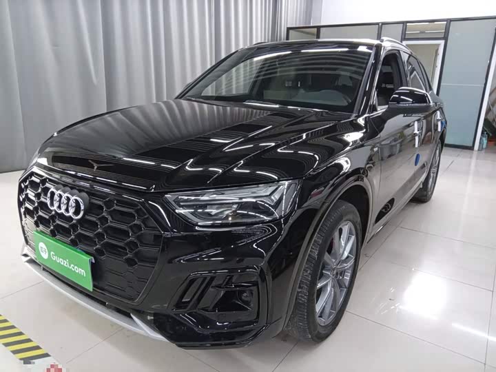 Фото 1 - Audi Q5L