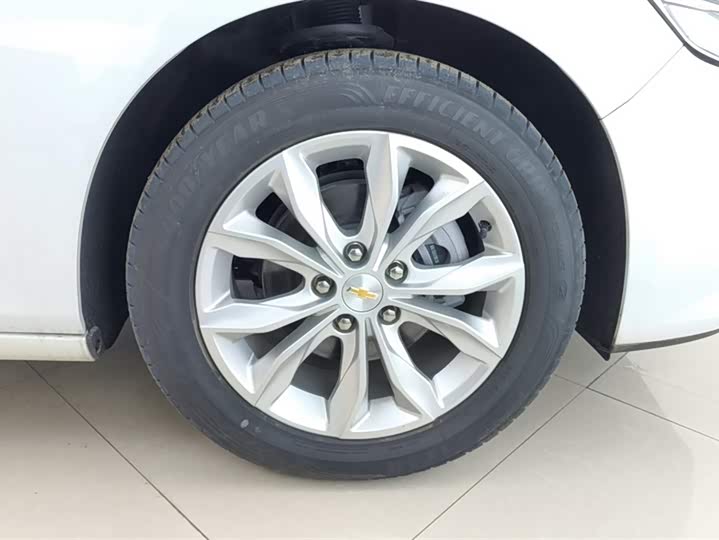 Фото 6 - Chevrolet Malibu XL