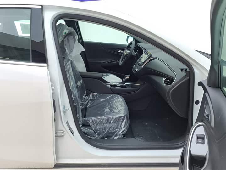 Фото 8 - Chevrolet Malibu XL