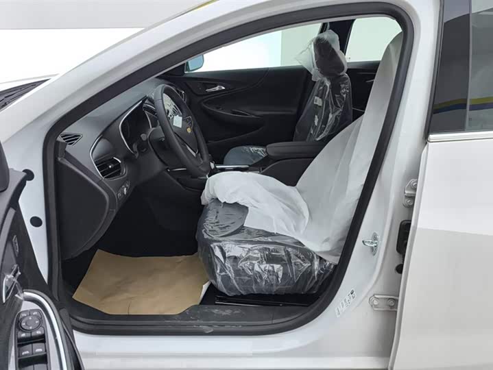 Фото 9 - Chevrolet Malibu XL