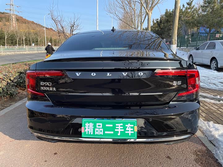 Фото 5 - Volvo S90
