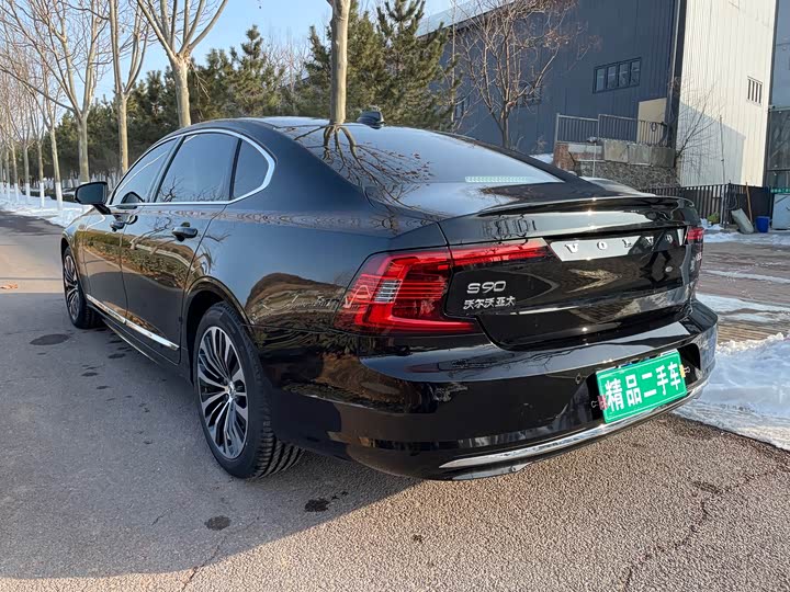 Фото 6 - Volvo S90