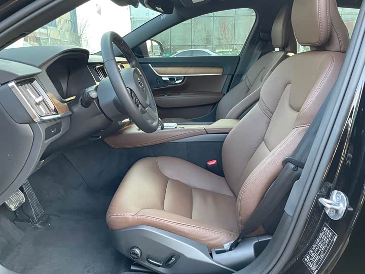 Фото 7 - Volvo S90