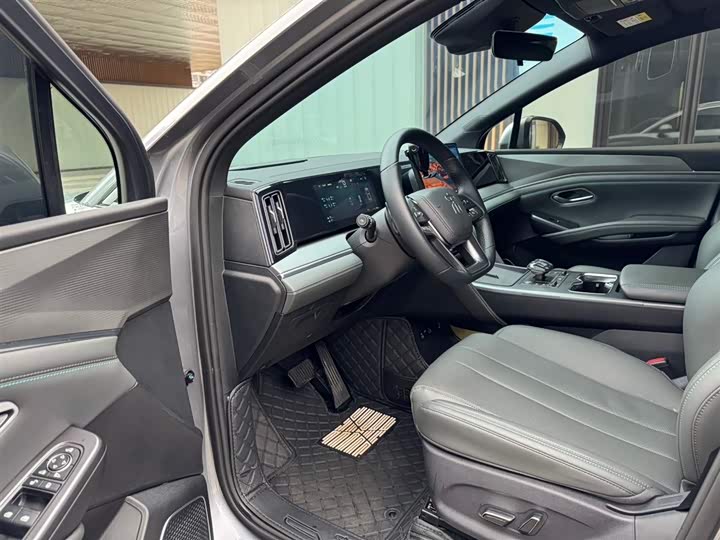 Фото 9 - BYD Song L DM-i Hybrid