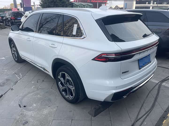 Фото 3 - Geely Monjaro