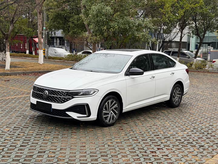 Фото 1 - Volkswagen Lavida