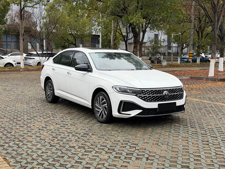 Фото 3 - Volkswagen Lavida