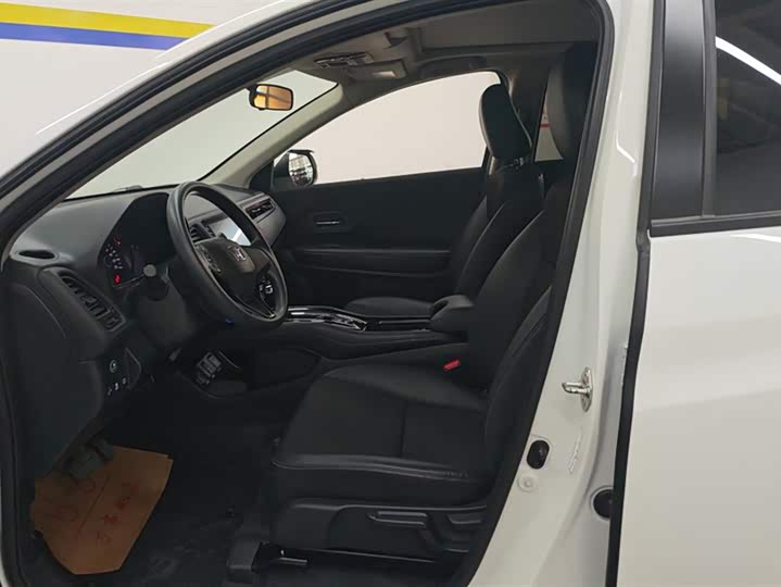 Фото 9 - Honda Vezel