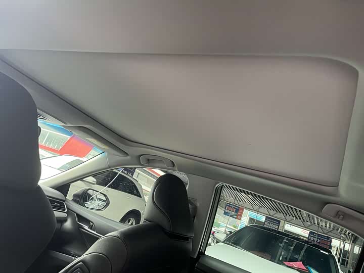 Фото 7 - Toyota Camry