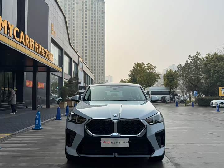 Фото 2 - BMW X2