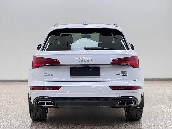 Фото 6 - Audi Q5L