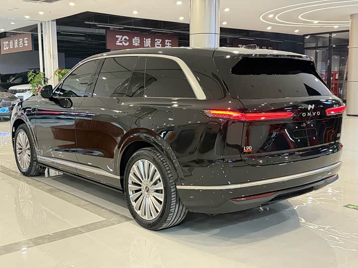 Фото 6 - Nio Onvo L90