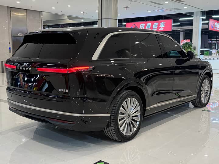 Фото 8 - Nio Onvo L90