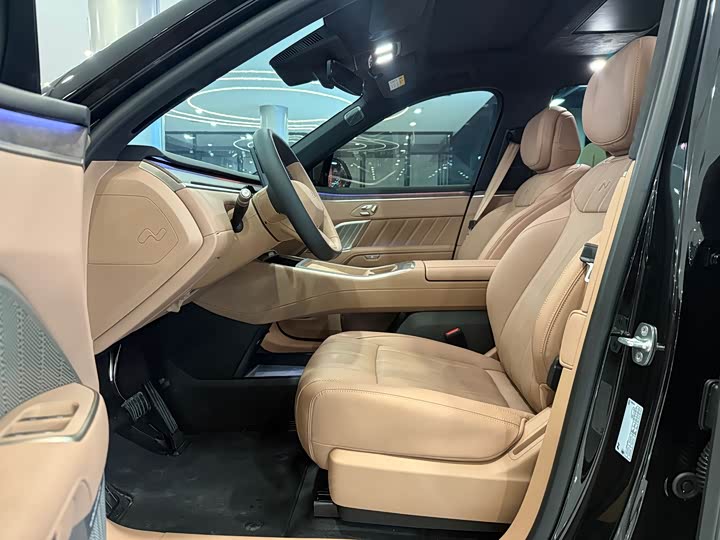 Фото 9 - Nio Onvo L90