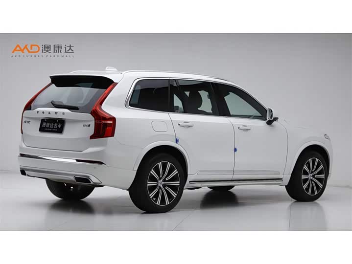 Фото 3 - Volvo XC90