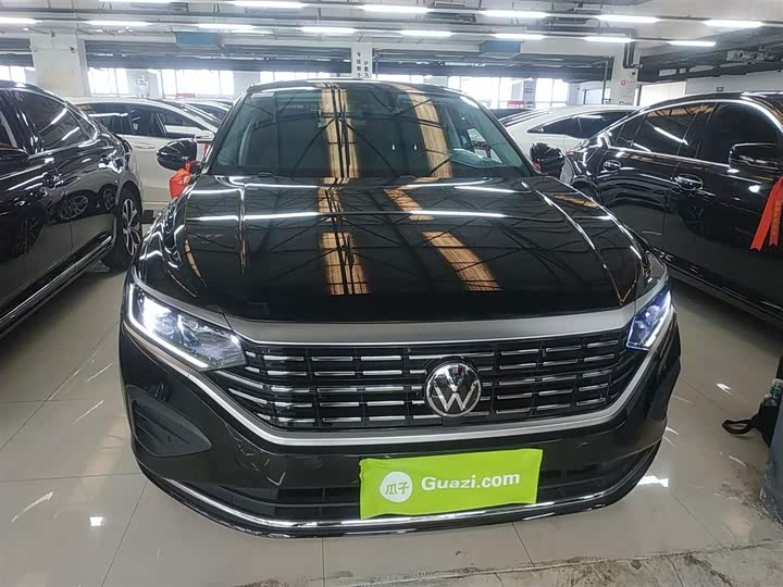 Фото 3 - Volkswagen Passat