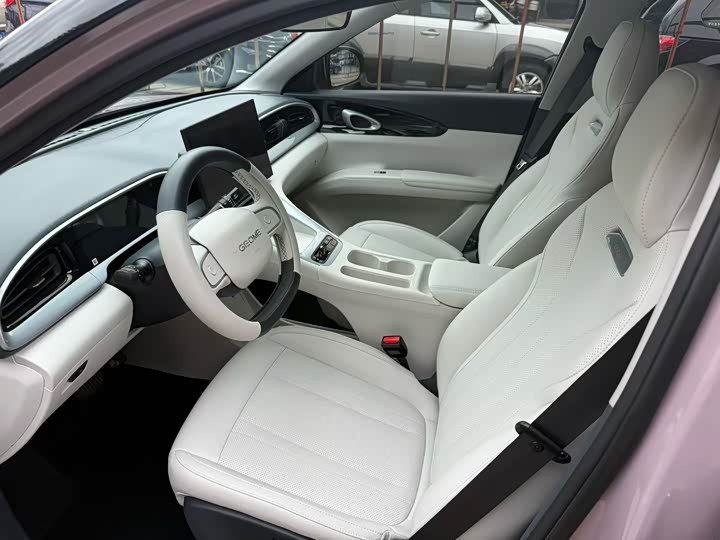 Фото 9 - Geely Galaxy Geome