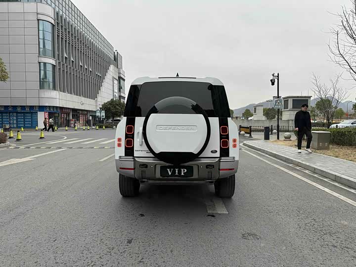 Фото 4 - Land Rover Defender