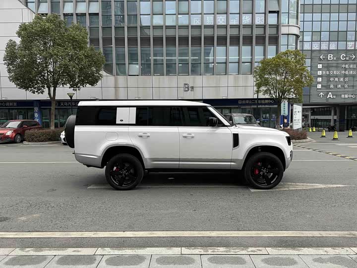 Фото 6 - Land Rover Defender