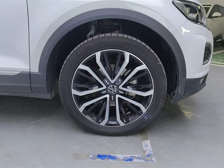 Фото 6 - Volkswagen T-Roc