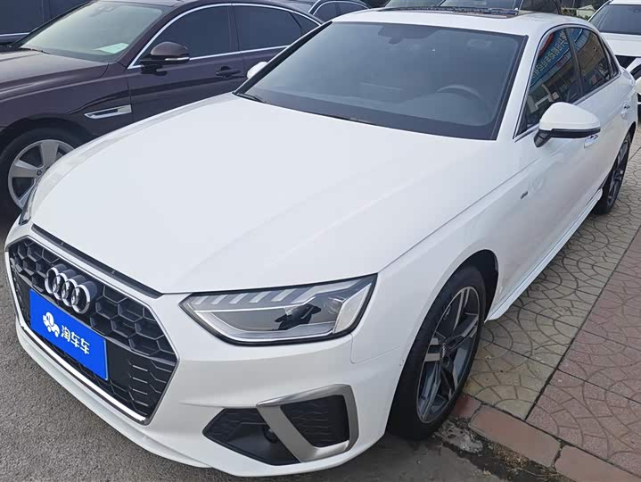 Фото 1 - Audi A4L