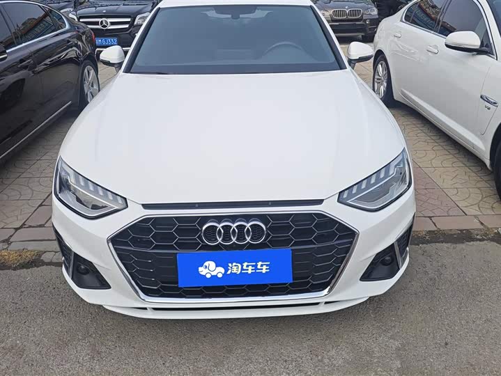 Фото 2 - Audi A4L