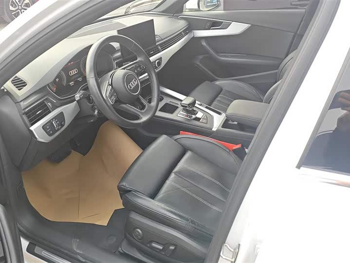 Фото 9 - Audi A4L