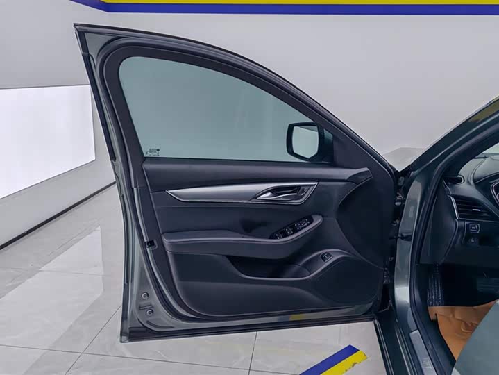 Фото 7 - Cadillac CT5