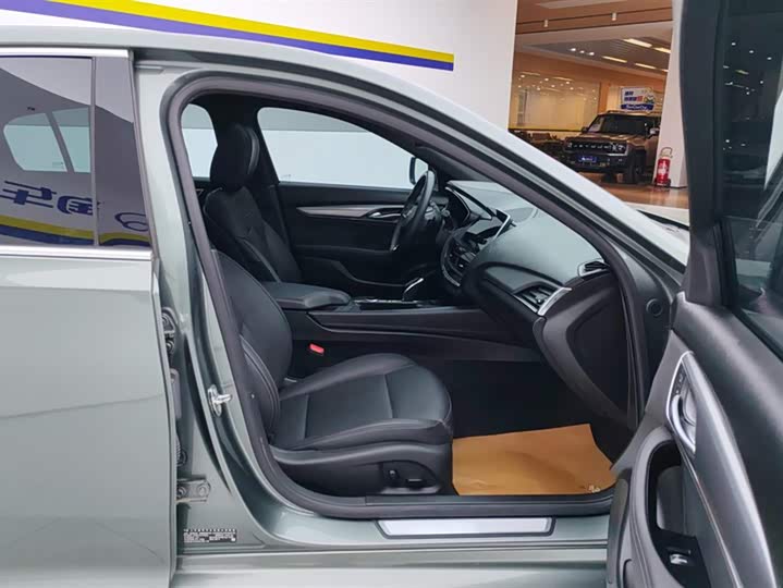 Фото 8 - Cadillac CT5