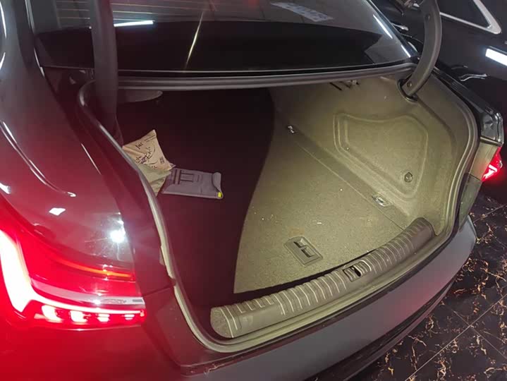 Фото 4 - Audi A6L