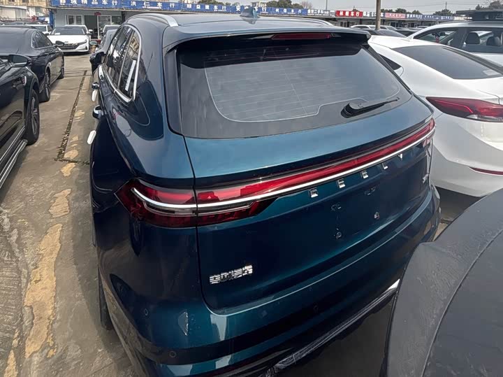 Фото 4 - Geely Monjaro