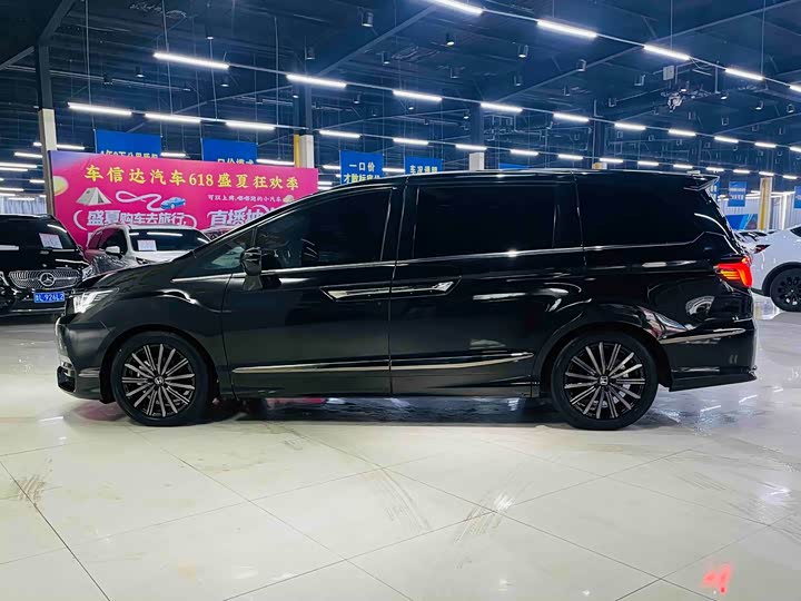 Фото 5 - Honda Elysion