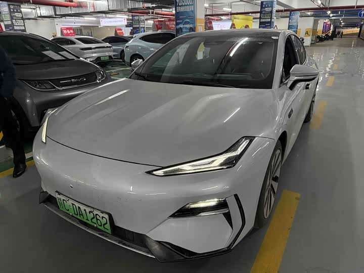 Фото 1 - Geely Galaxy E8