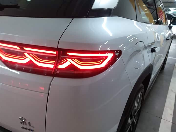 Фото 8 - BYD Song L DM-i Hybrid