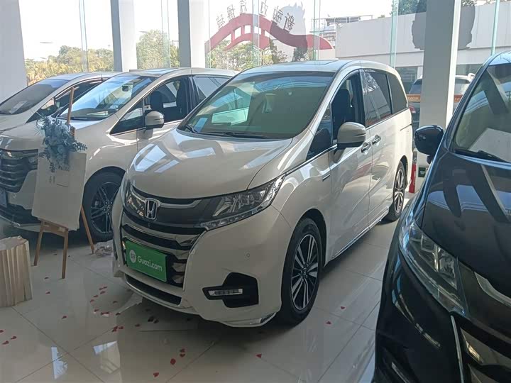 Фото 2 - Honda Odyssey