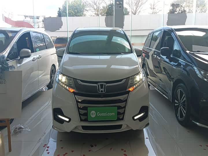 Фото 3 - Honda Odyssey