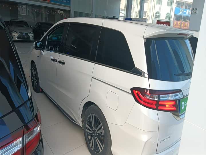 Фото 5 - Honda Odyssey