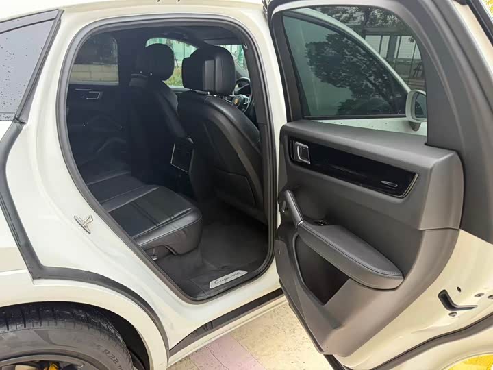 Фото 5 - Porsche Cayenne