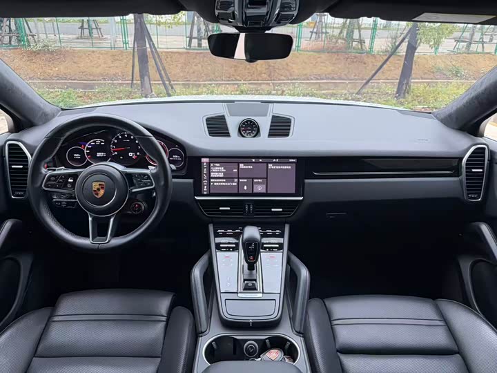 Фото 7 - Porsche Cayenne